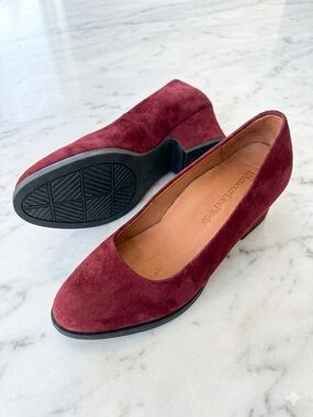 L’Amour Des Pieds Jolanda Suede Wedge Pumps Burgundy Size 6.5